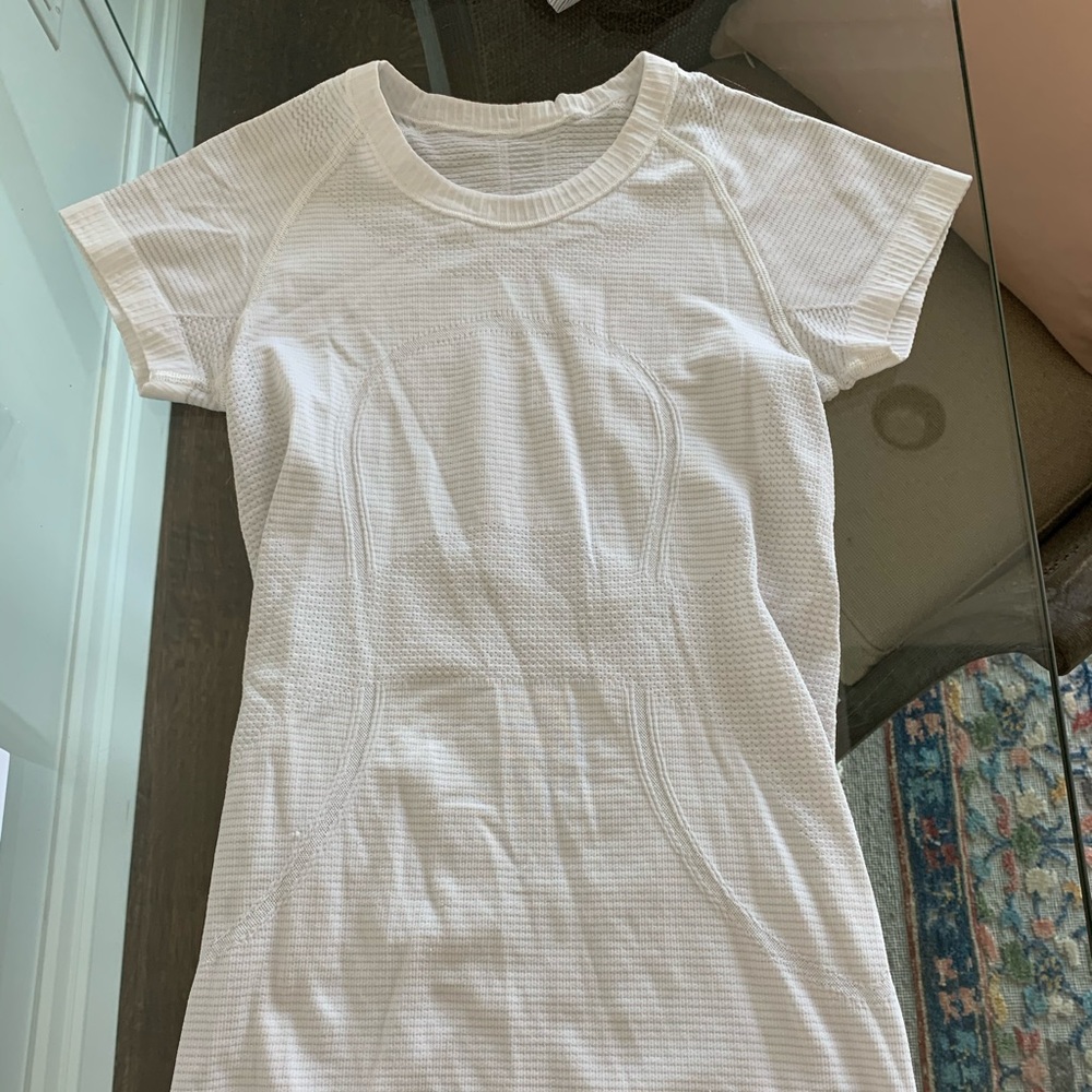 Lululemon Swiftly Tech Short Sleeve Shirt Size 2